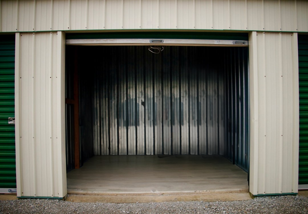 We Buy Storage Contents